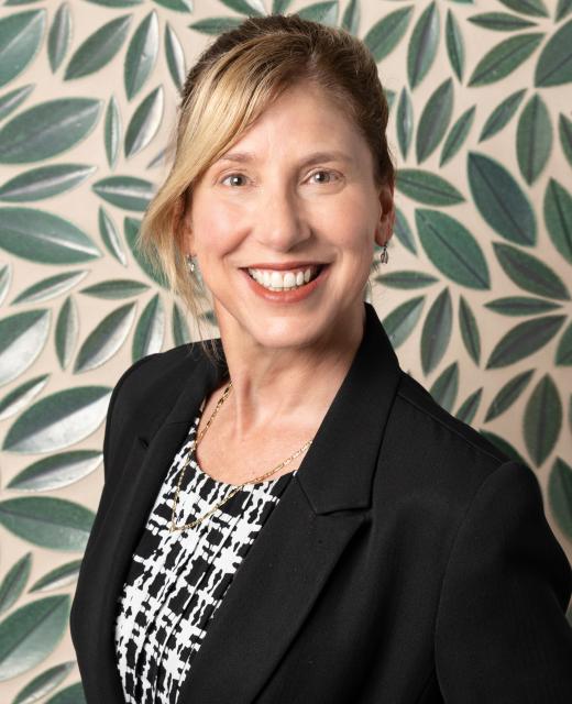 Miss Tanya OOSHC Director2